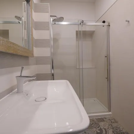 Framar * דוברובניק